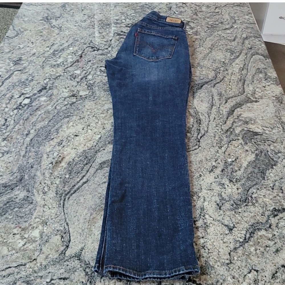 LIKE NEW - Levi's 525 Dark Blue Straight Leg Jeans - Picture 3 of 9